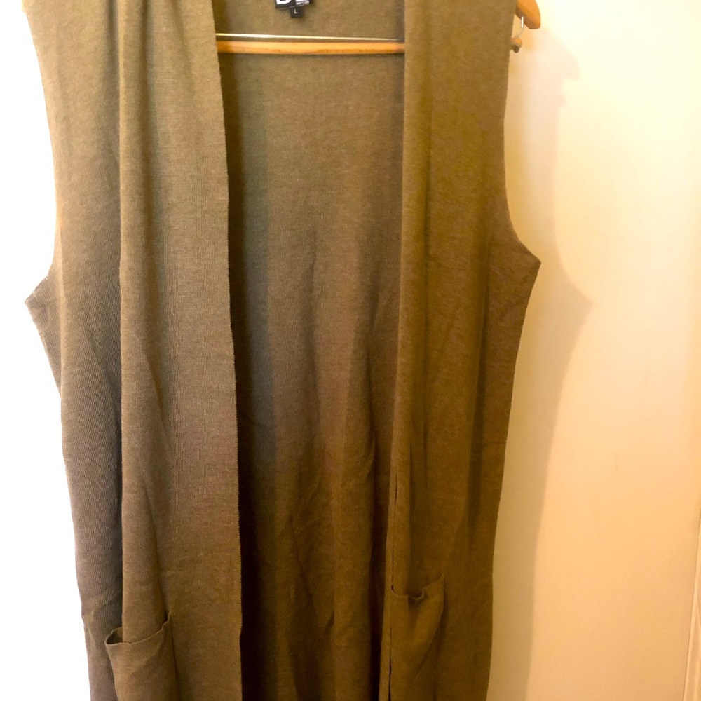 DL Vest! Perfect for any season!